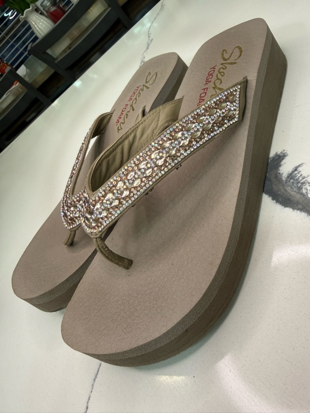 Skechers Cali Vinyasa Glory Day Taupe Yoga Flip-Flop Foam Wedge Sandals Size 9